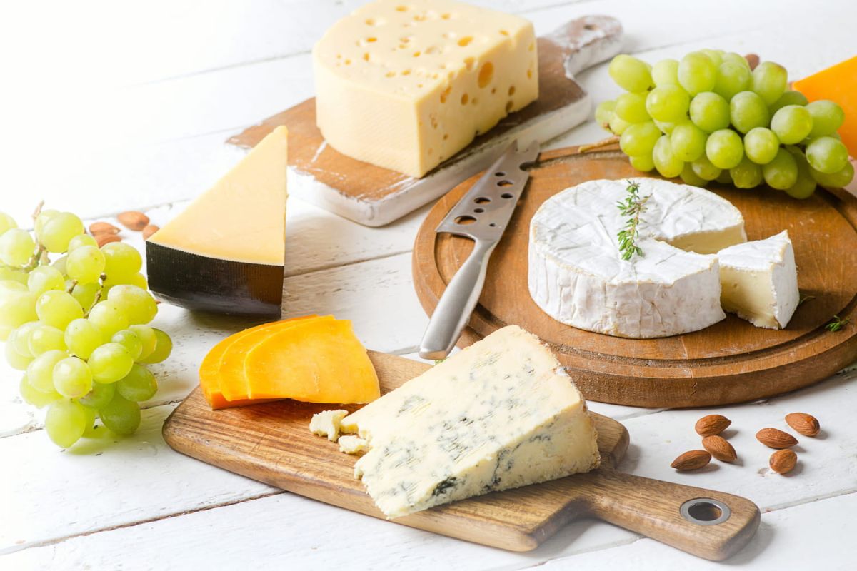 Des fromages emblématiques : apprenez à les distinguer avec finesse