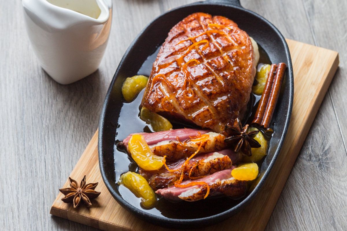 magret de canard laqué à la clémentine corse et épices : soleil sur la table
