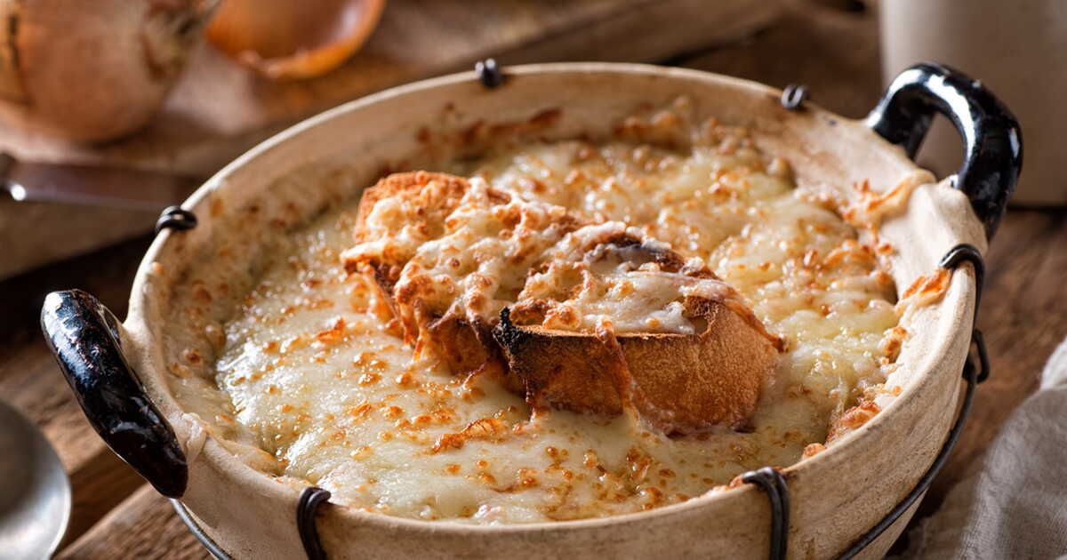 Une soupe à l'oignon gratinée : réconfort et saveurs au rendez-vous