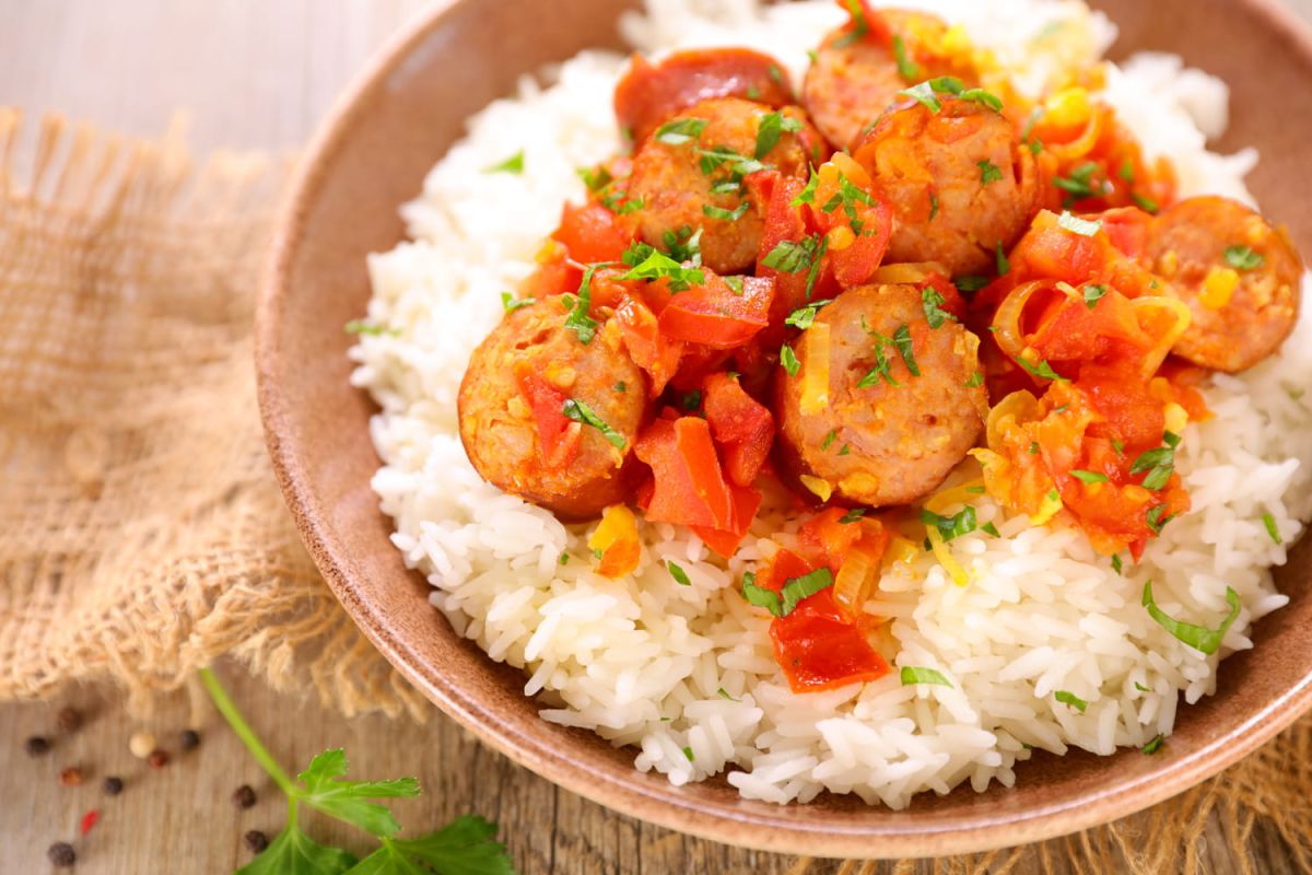 Découvrez la recette simple du rougail saucisses de Philippe Etchebest
