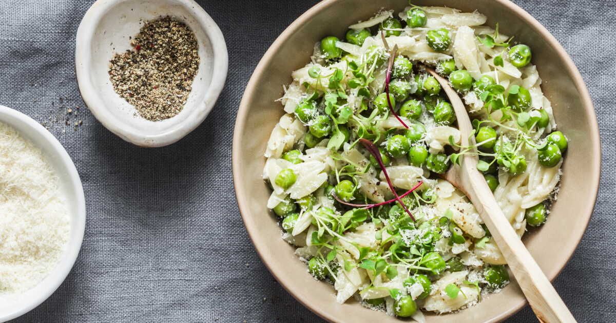 Un risotto de printemps aux petits pois et chorizo à tester d'urgence