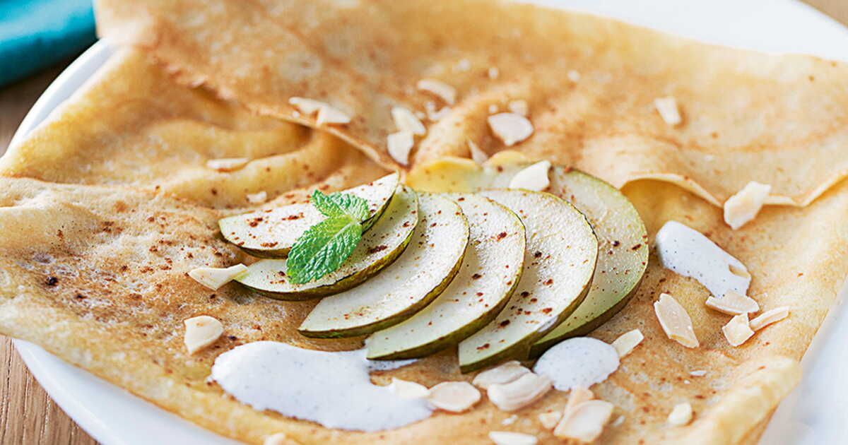Crêpe poire amande et écume de vanille