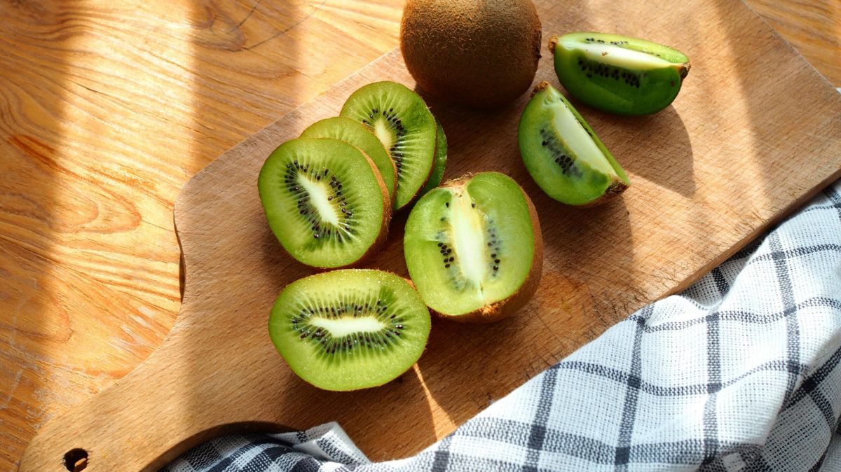 Découvrir le kiwi : mangez-vous vraiment sa peau ?