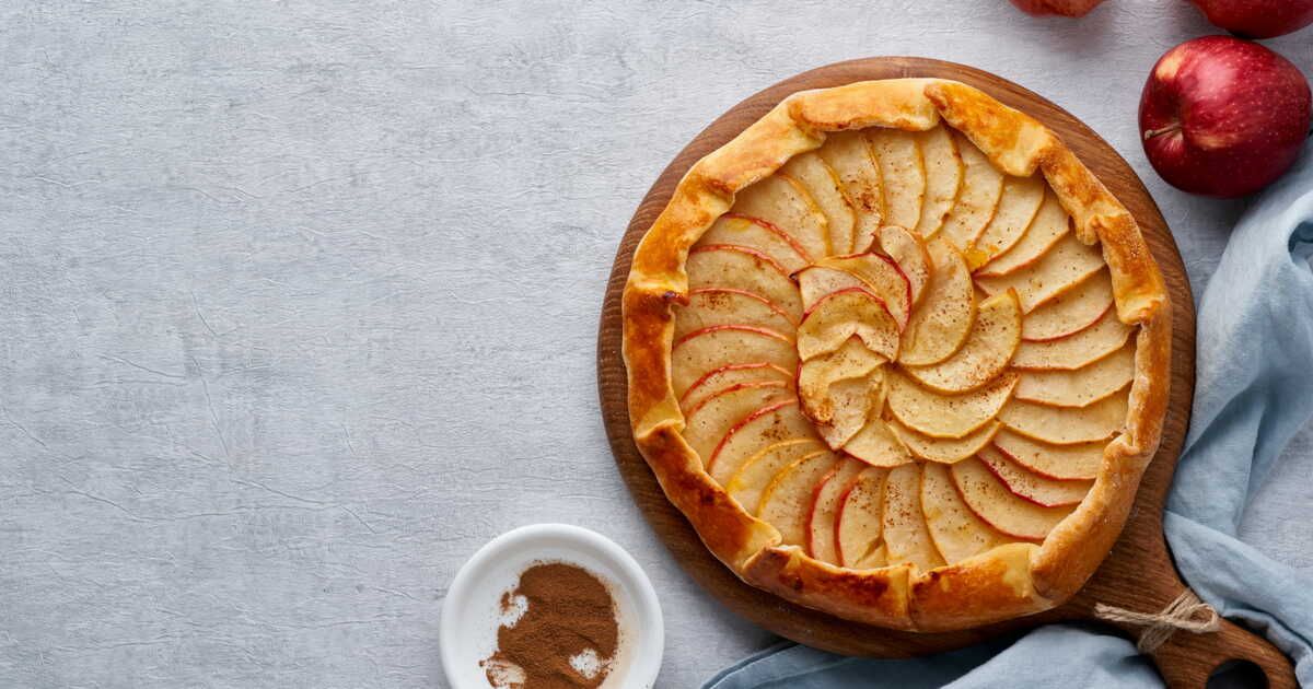 La charlotte aux pommes revisitée par Philippe Etchebest