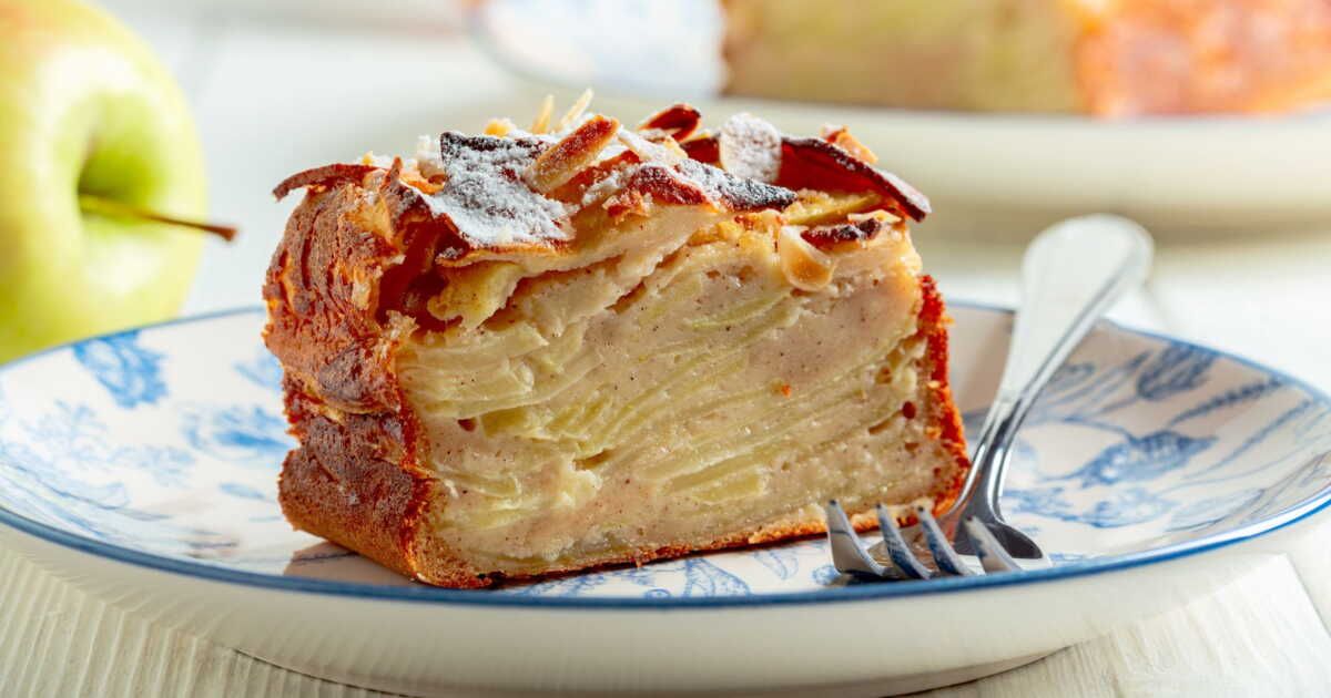 Gâteau invisible : la recette gourmande revisité aux poires, chocolat et amandes