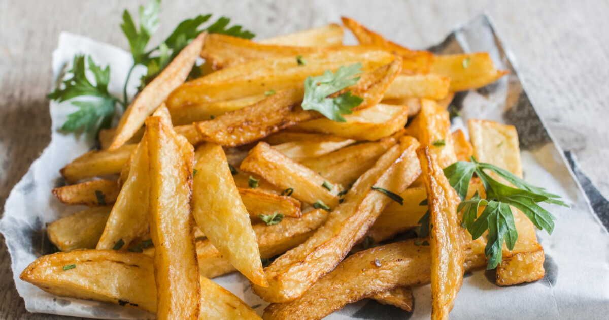 Cuisson des frites : airfryer ou friteuse, les différences choc en calories