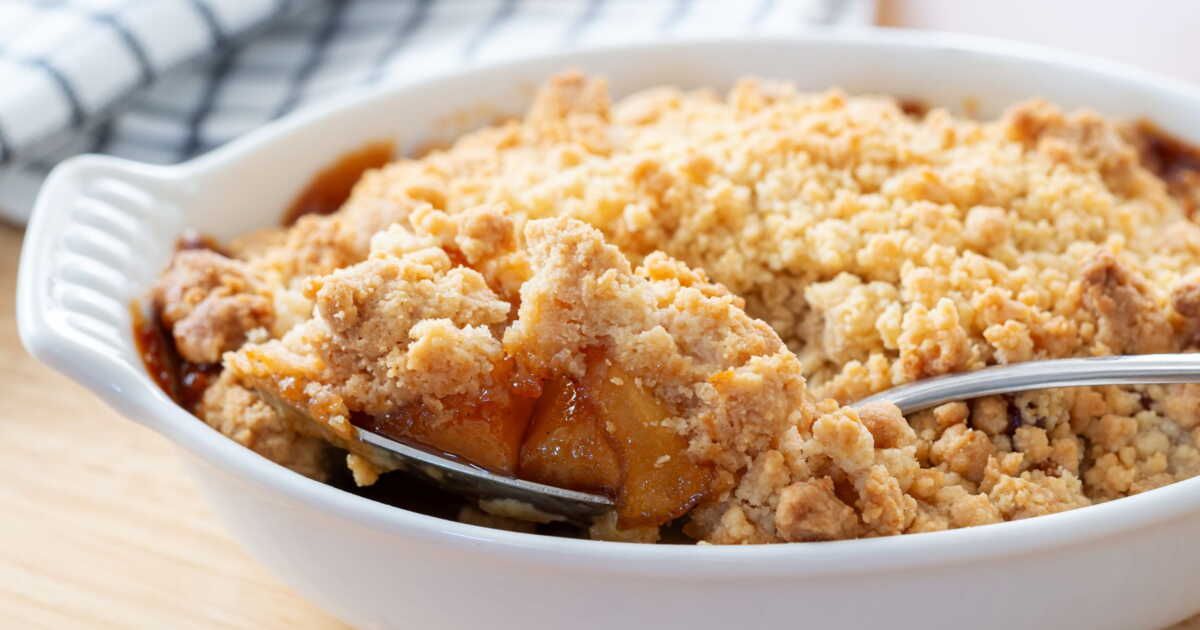 Crumble parfait : astuces pour une pâte croustillante et savoureuse