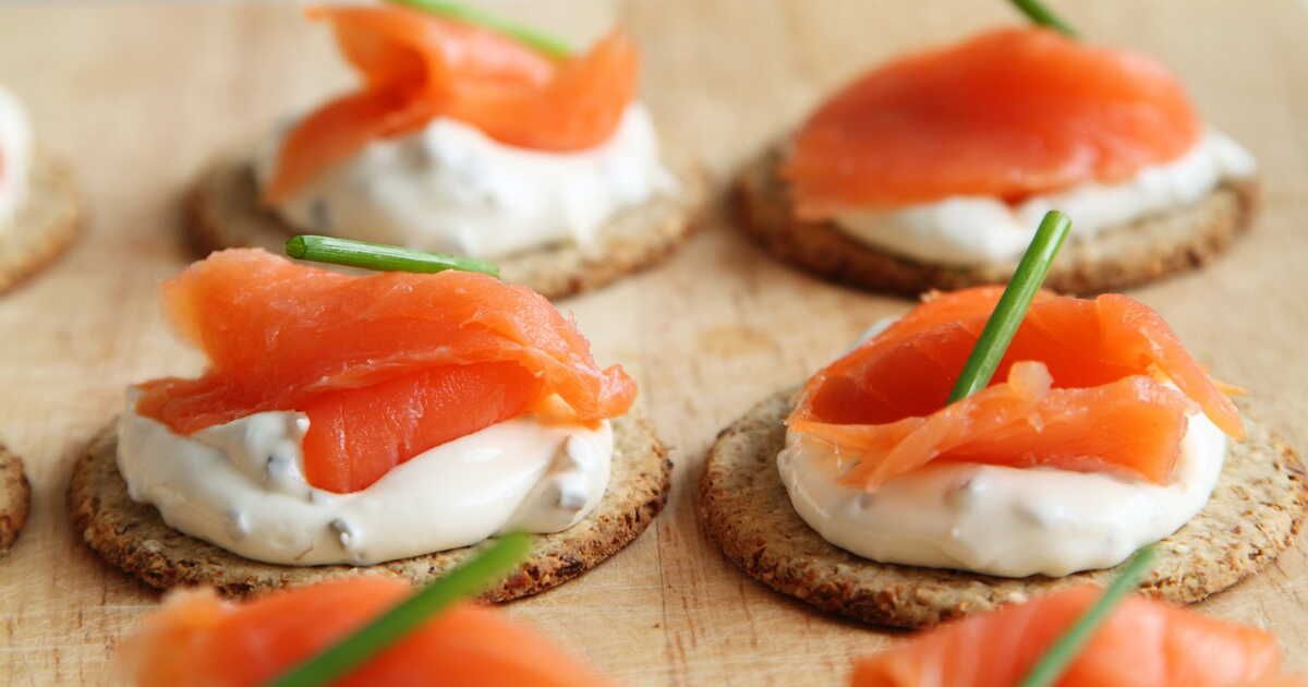 Saumon fumé : entre élevage et pêche sauvage, que choisir pour vos repas ?