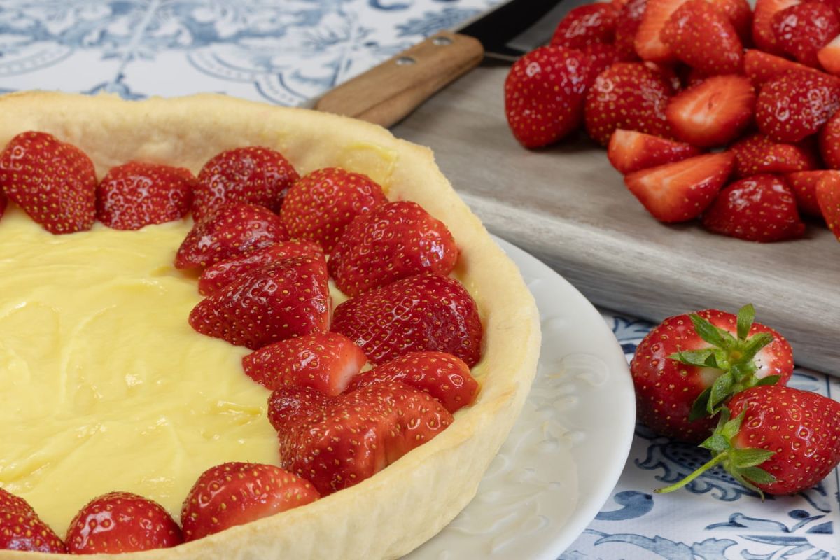 la tarte aux fraises facile : la crème pâtissière miracle en trois ingrédients