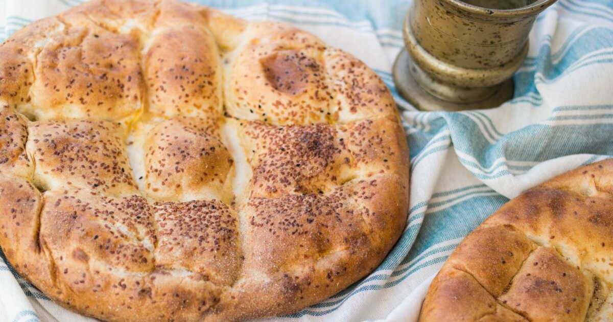 Plongez dans la tradition de la brioche de Noël à Marseille