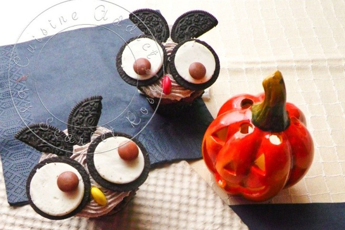 Des cupcakes aux oreos transformés en chouettes pour Halloween