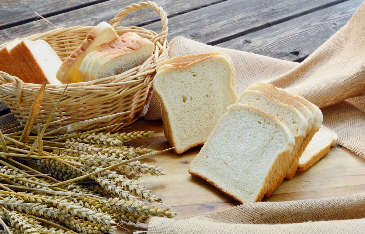 Manger après avoir coupé la moisissure : un choix risqué ?
