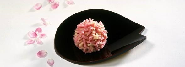 La magie des douceurs japonaises : wagashi et yogashi sous les projecteurs