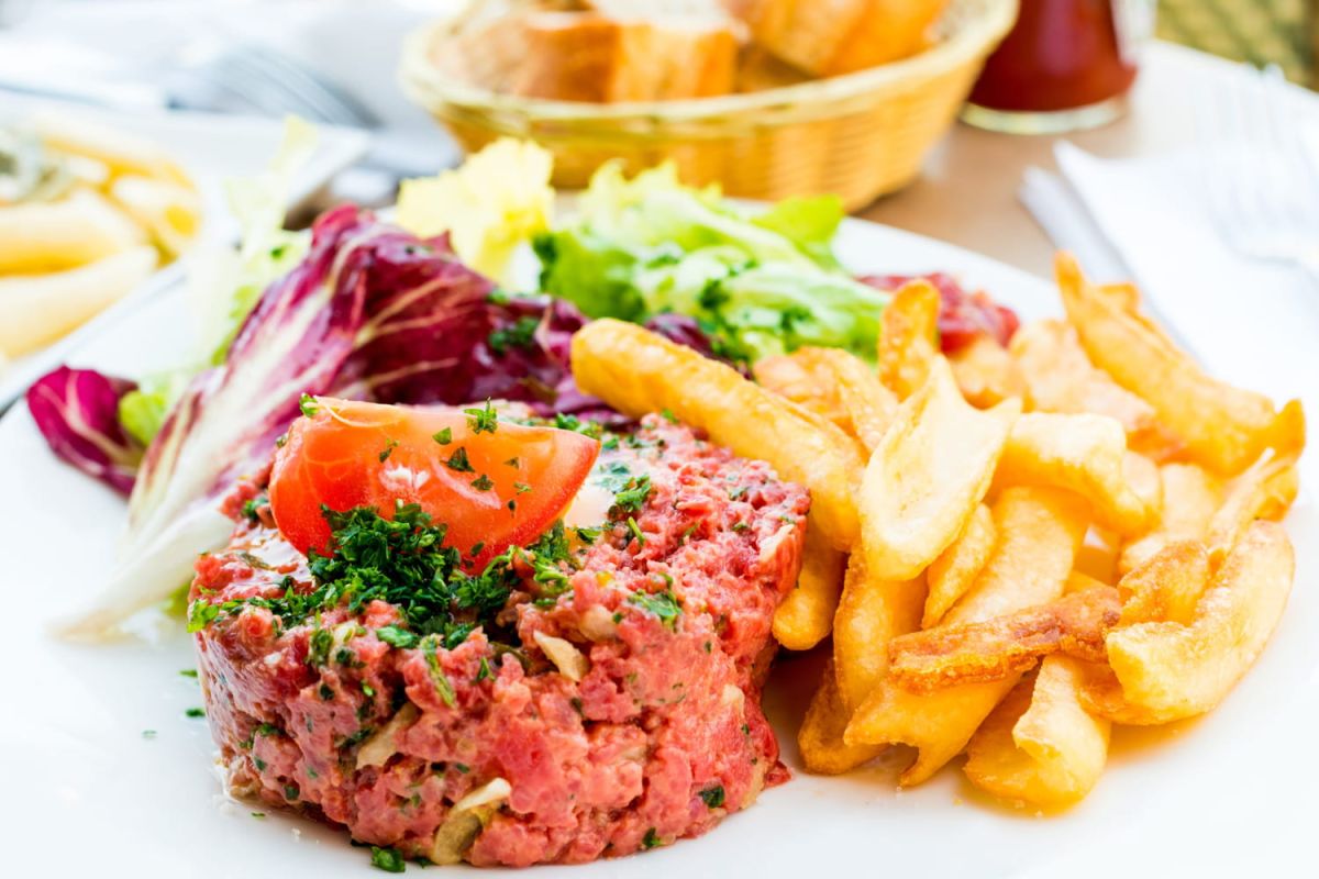 maîtrisez l'art du tartare de boeuf maison grâce aux secrets de norbert tarayre